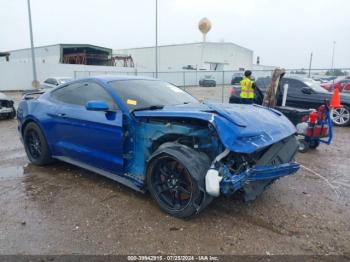  Salvage Ford Mustang