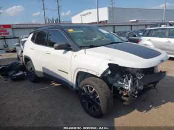  Salvage Jeep Compass