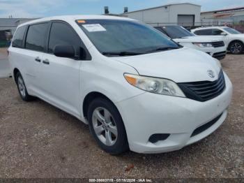  Salvage Toyota Sienna