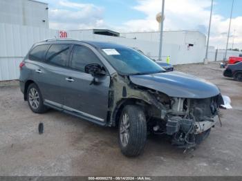  Salvage Nissan Pathfinder