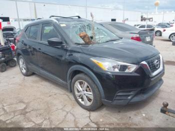  Salvage Nissan Kicks