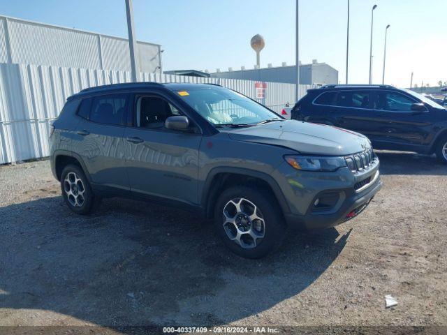  Salvage Jeep Compass