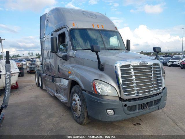  Salvage Freightliner Cascadia 125