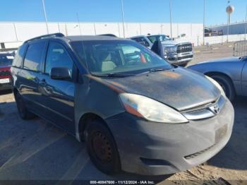  Salvage Toyota Sienna