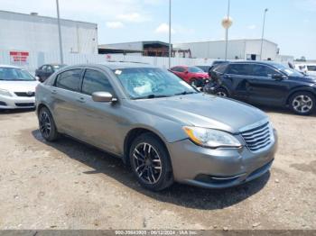  Salvage Chrysler 200