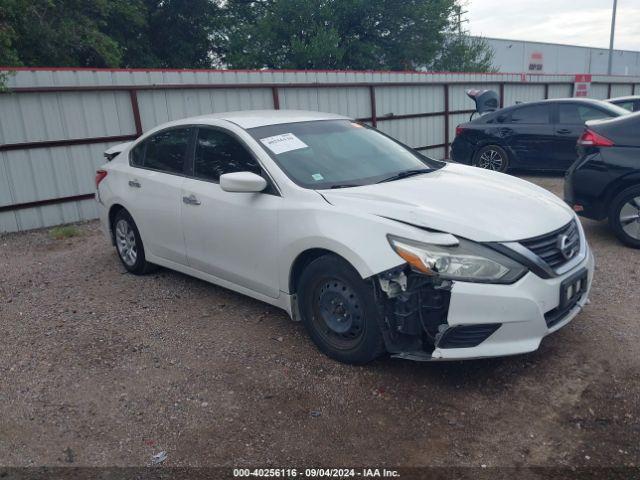  Salvage Nissan Altima