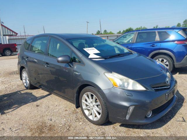  Salvage Toyota Prius v