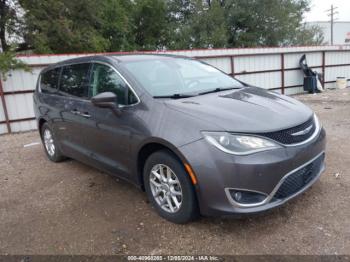  Salvage Chrysler Pacifica