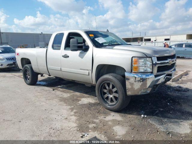  Salvage Chevrolet Silverado 2500