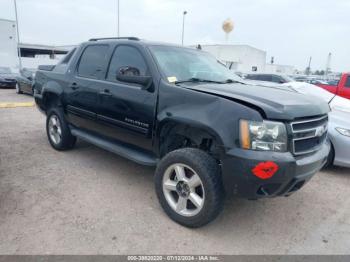  Salvage Chevrolet Avalanche 1500