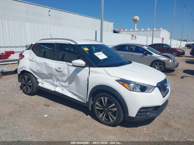  Salvage Nissan Kicks