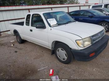  Salvage Toyota Tacoma