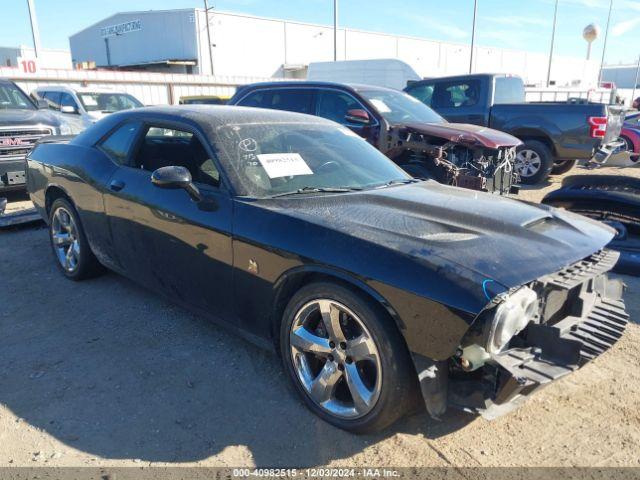  Salvage Dodge Challenger