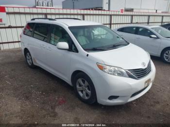  Salvage Toyota Sienna