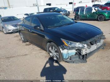  Salvage Nissan Altima