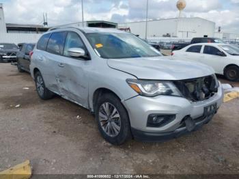  Salvage Nissan Pathfinder