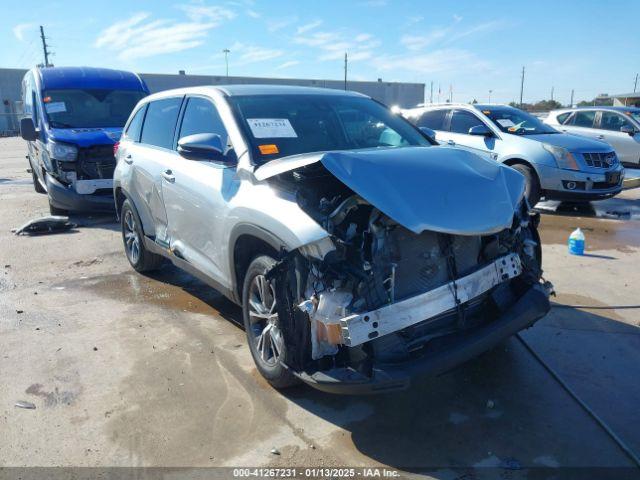  Salvage Toyota Highlander