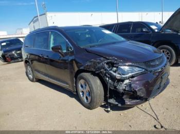  Salvage Chrysler Pacifica