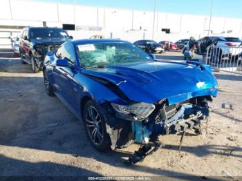  Salvage Ford Mustang