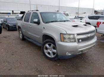  Salvage Chevrolet Avalanche 1500