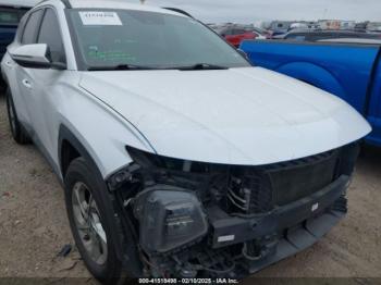  Salvage Hyundai TUCSON