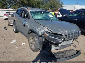  Salvage Jeep Cherokee