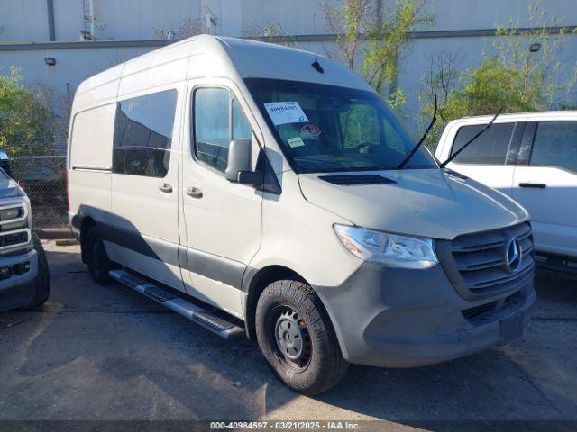  Salvage Mercedes-Benz Sprinter 2500