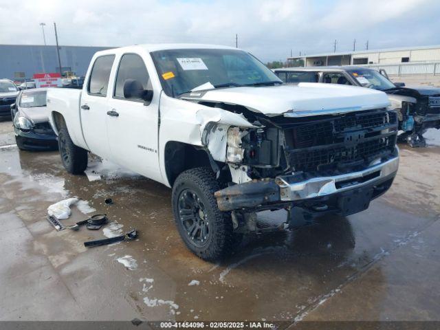  Salvage Chevrolet Silverado 2500