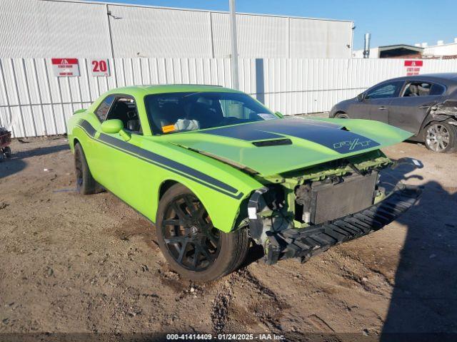  Salvage Dodge Challenger