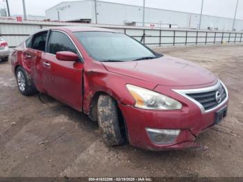  Salvage Nissan Altima