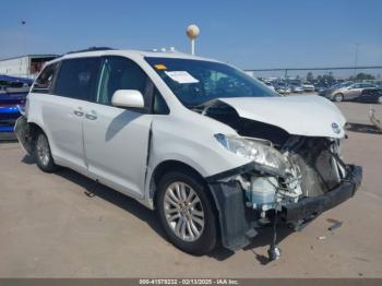  Salvage Toyota Sienna