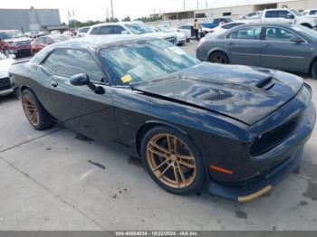  Salvage Dodge Challenger