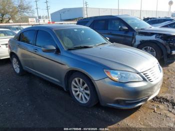  Salvage Chrysler 200