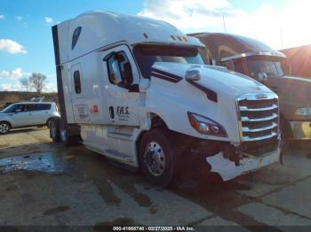  Salvage Freightliner New Cascadia 126