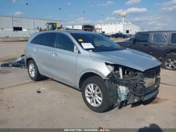  Salvage Kia Sorento