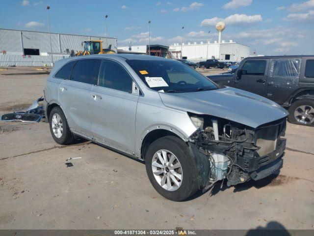  Salvage Kia Sorento