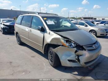  Salvage Toyota Sienna