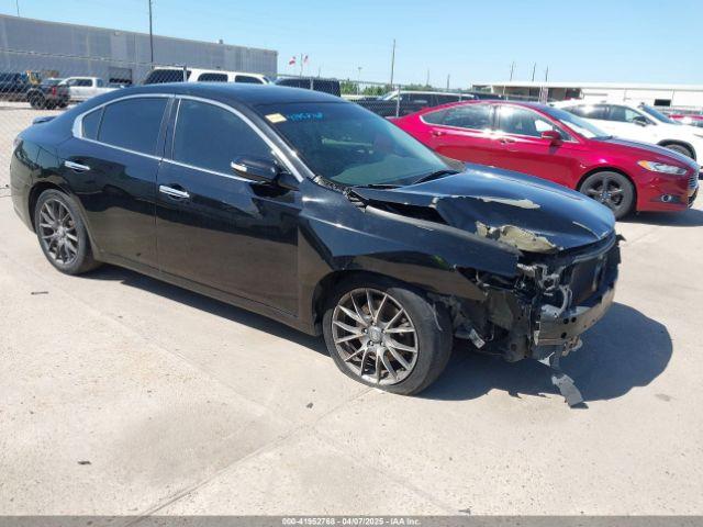  Salvage Nissan Maxima