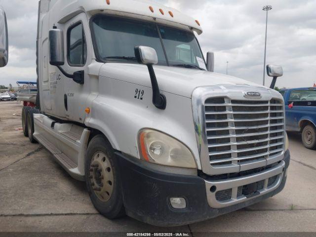  Salvage Freightliner Cascadia 125