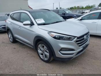  Salvage Hyundai TUCSON