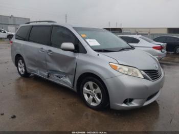  Salvage Toyota Sienna
