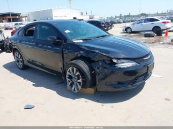  Salvage Chrysler 200