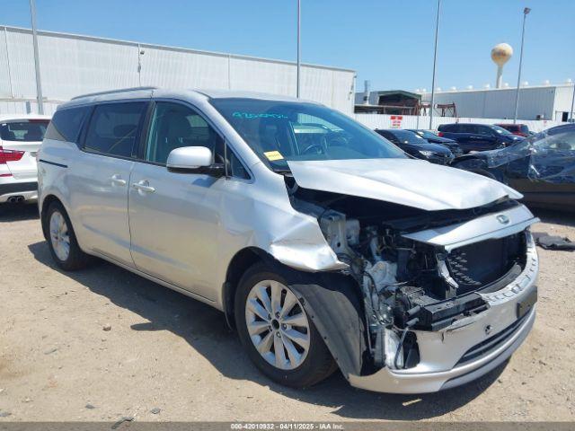  Salvage Kia Sedona