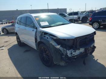  Salvage Cadillac XT6