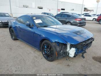  Salvage Ford Mustang