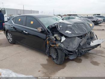  Salvage Nissan Altima