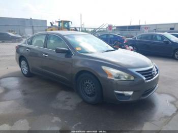  Salvage Nissan Altima