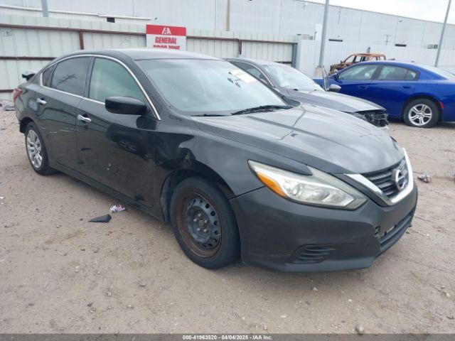  Salvage Nissan Altima