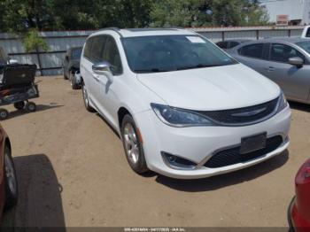  Salvage Chrysler Pacifica