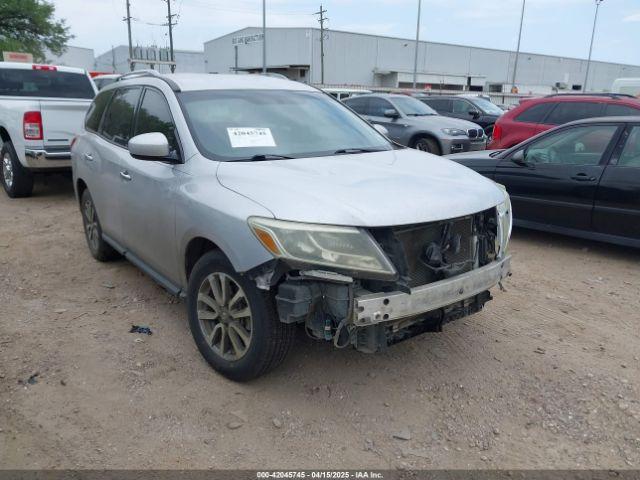  Salvage Nissan Pathfinder